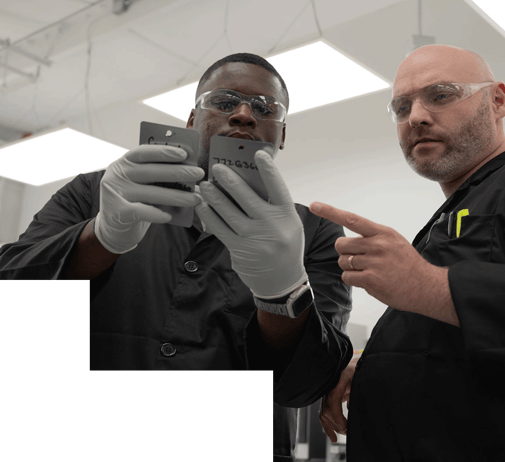 baril-employees-looking-at-swatches-header