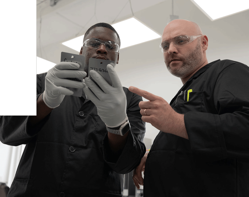 baril-employees-looking-at-swatches